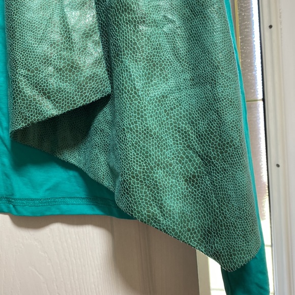 G by Giuliana faux snake skin moto jacket top - Picture 4 of 7